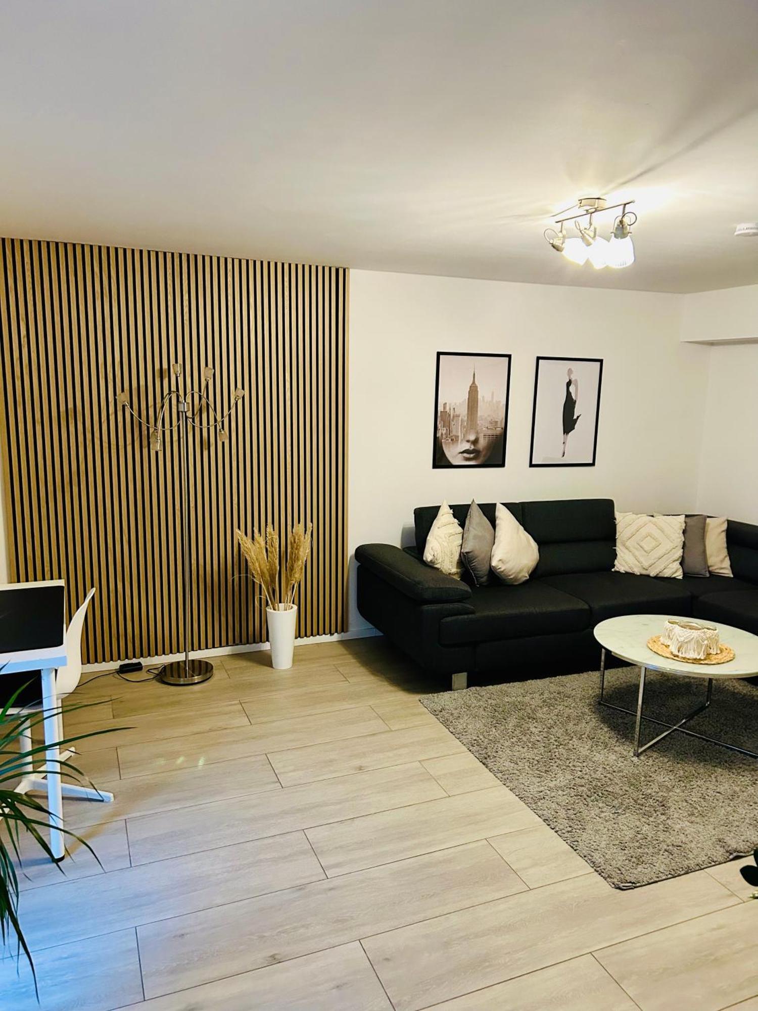 Apartment Wk *